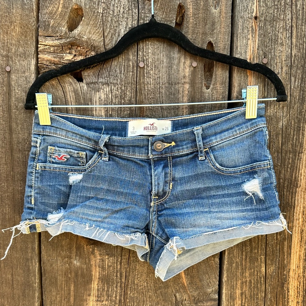 Hollister Medium Wash Distressed Y2K 90s Denim Jean Shorts Folded Hem